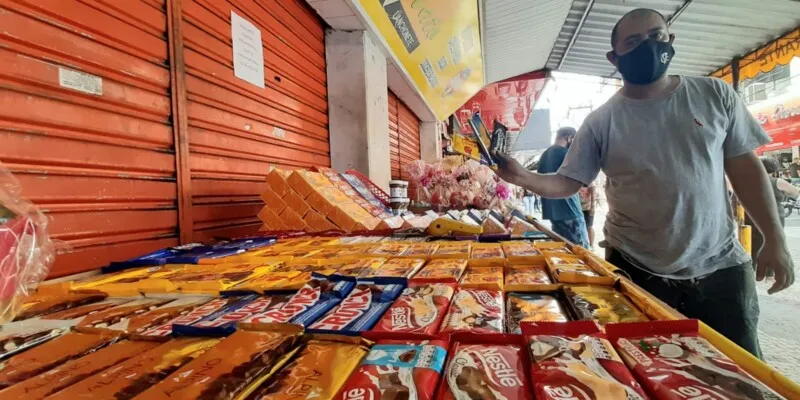 Imagem ilustrativa da imagem Comerciantes sentem diminuição na venda de ovos de Páscoa e buscam alternativas