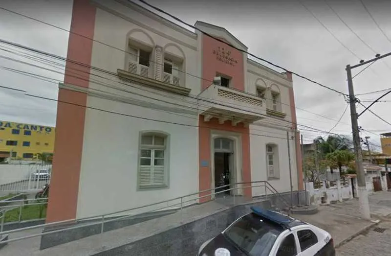 Na delegacia foi constatado que o acusado tinha duas anotações criminais