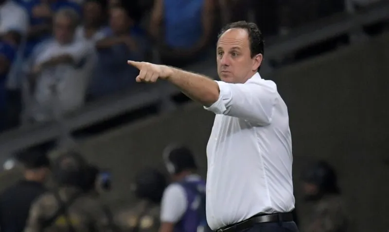 Ceni falou sobre as reclamações de Gabigol após o atacante ter sido substituído