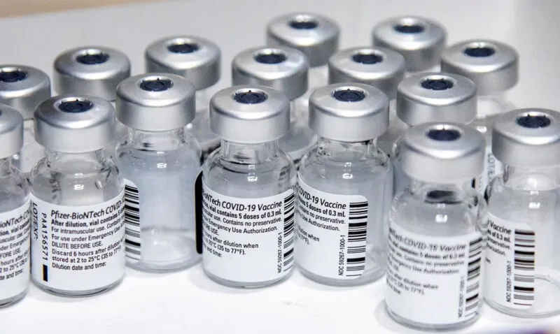 Na semana passada, o governo distribuiu o primeiro lote de vacinas da Pfizer com 1 milhão de doses