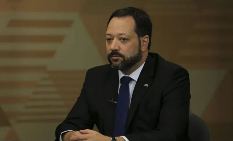 O Enem seria realizado em novembro do ano passado, mas de frente a pandemia teve de ser adiado