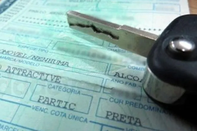 Para obter o documento, é preciso informar o número do Renavam