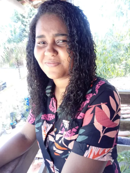 Geovana tem 19 anos e precisa de um doador de medula óssea