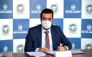 Governador em exercício Cláudio Castro