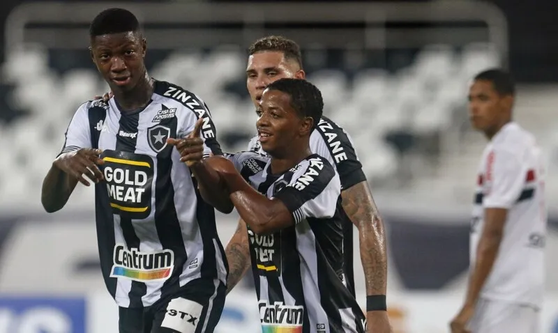 Matheus Babi marcou o gol da surpreendente vitória do Botafogo
