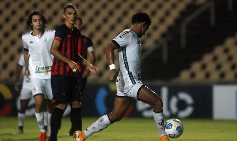 Botafogo goleou o Moto Club por 5 a 0