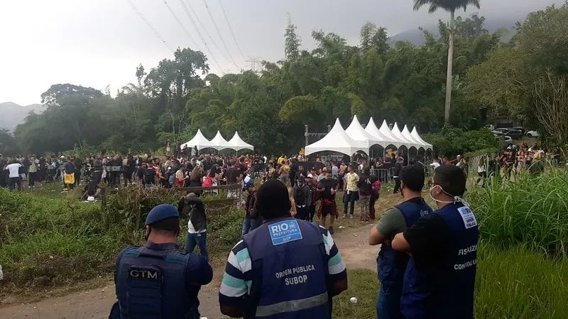 O responsável pelo estabelecimento foi multado por promover aglomeração