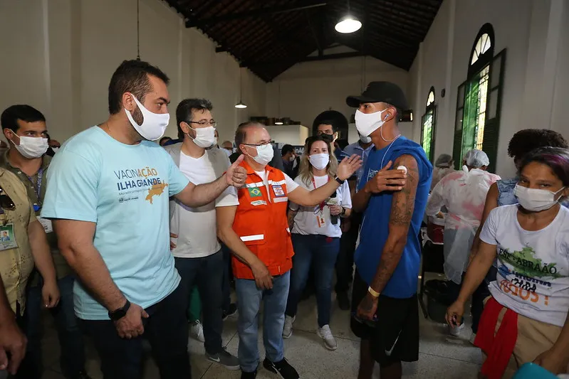 O objetivo, além imunizar a população e promover o turismo consciente, é realizar estudo epidemiológico com moradores
