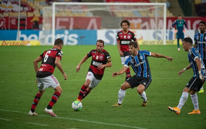 No primeiro turno, Flamengo e Grêmio empataram por 1 a 1