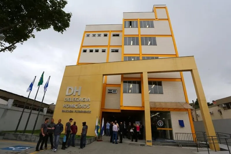 Maycon vinha sendo investigado pela polícia por causa de seu suposto envolvimento com a milícia