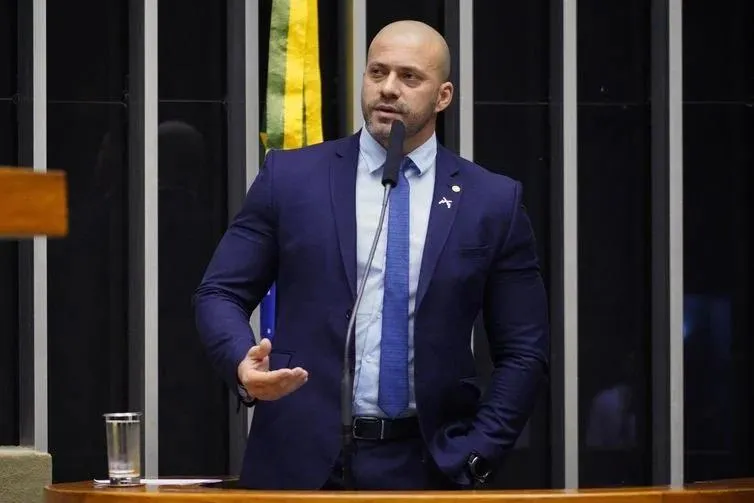Imagem ilustrativa da imagem STF anuncia prisão definitiva e Daniel Silveira ficará preso em Niterói