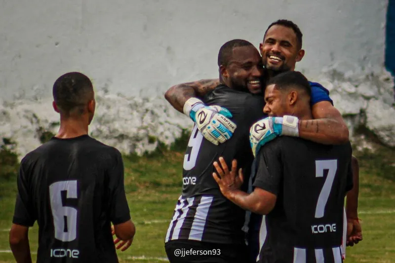 O goleiro foi destaque no jogo de hoje (30)