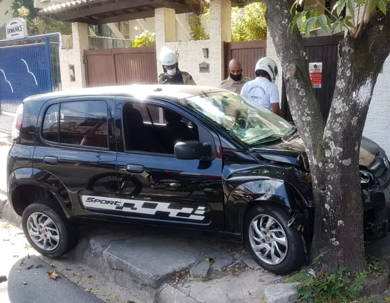 O outro carro foi identificado pelas câmeras do Cisp e será devidamente intimado a comparecer na Delegacia para prestar esclarecimentos