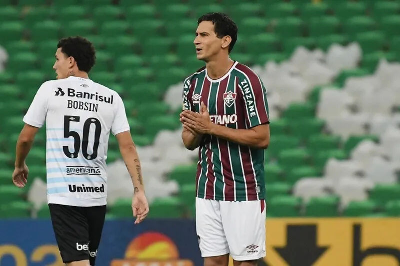 Flu jogou com time misto