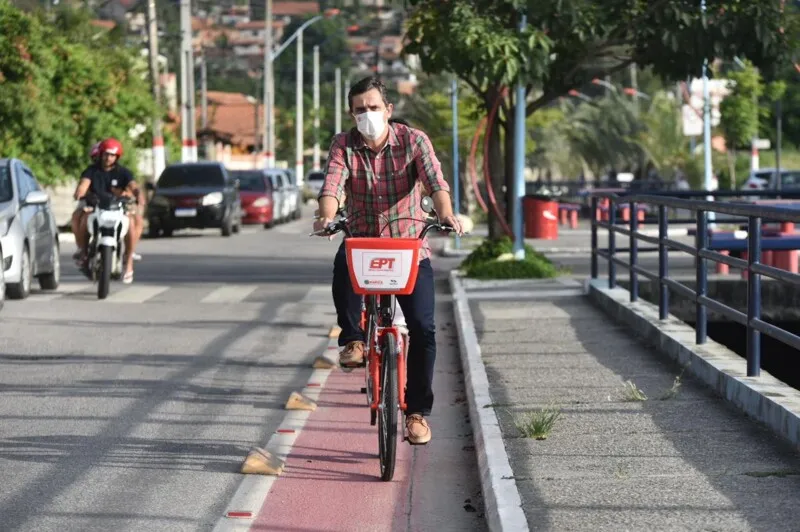 té o fim deste mês, outras quinze estações estarão liberadas, totalizando 200 bicicletas à disposição da população
