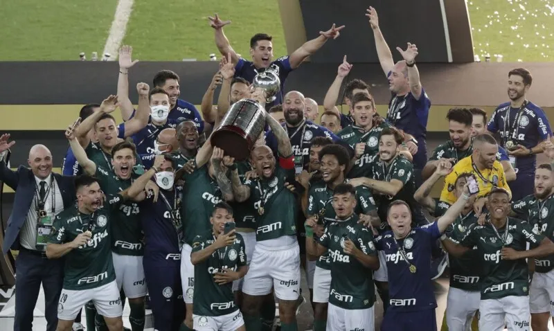 Imagem ilustrativa da imagem Após 20 anos, Palmeiras conquista novamente a Libertadores da América