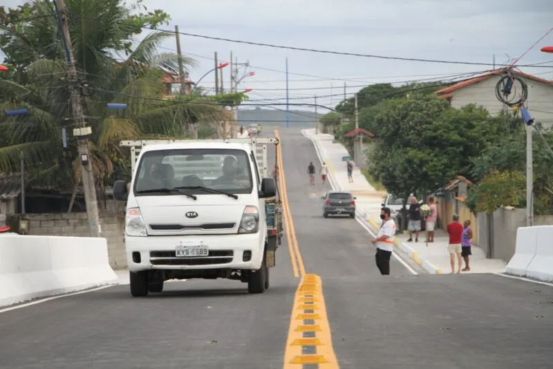  A nova ponte liga as ruas 36 e 37 e também torna mais fácil o acesso à Praia de Itaipuaçu. 