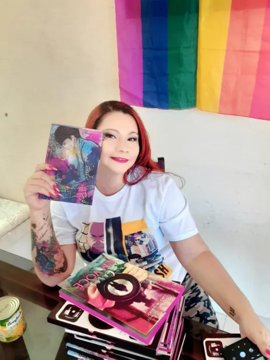 Clara Artemis busca levar diversidade em suas histórias