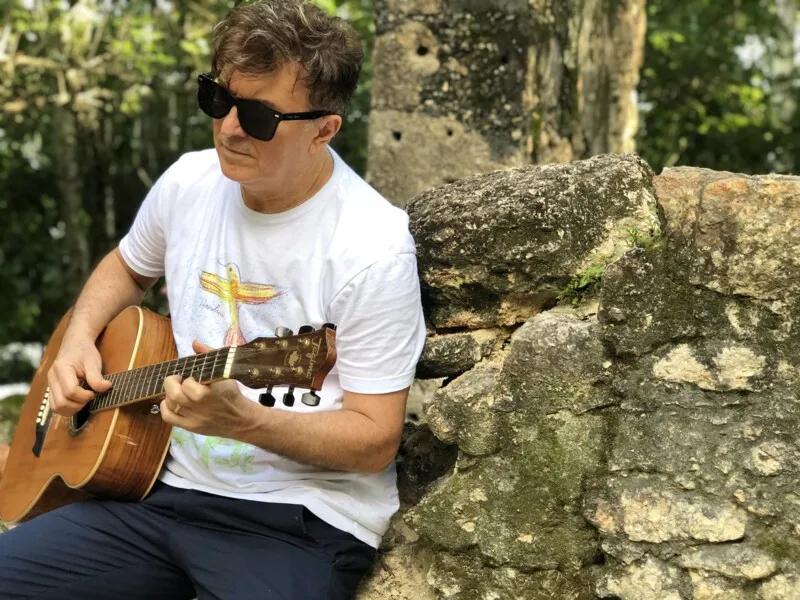 Morador de São Gonçalo, Waldecy Aguiar é destaque na música gospel desde a década de 90