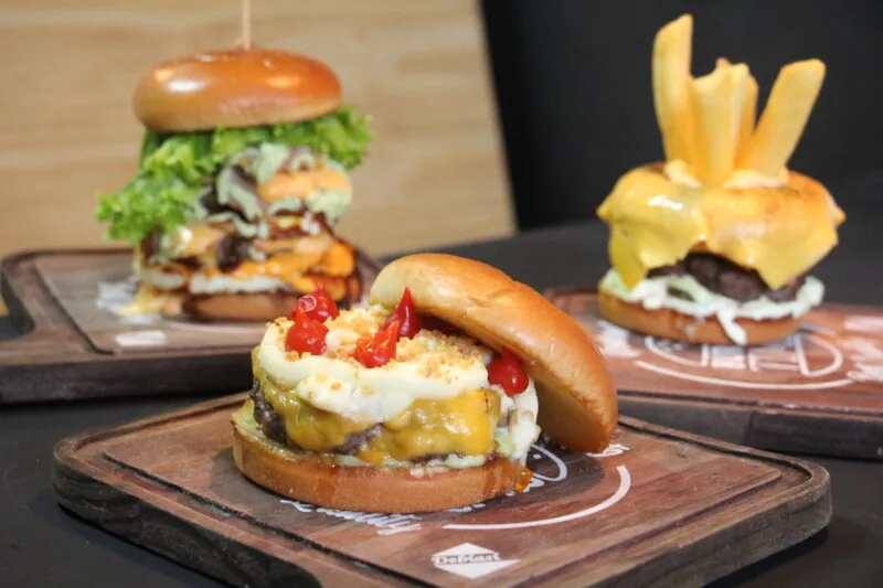 Cardápio da Licca Burguer conta com mais de 20 opções