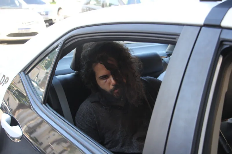 Matheus foi preso em flagrante após ser encurralado por populares