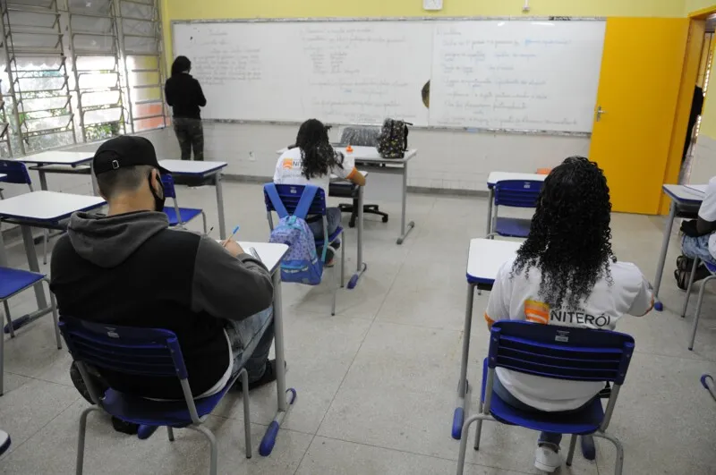O ensino híbrido não é obrigatório no município