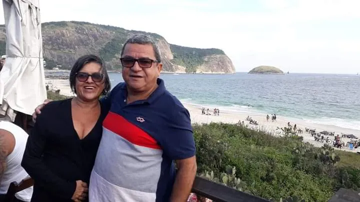 Miguel Sobrinho e a esposa, Lucinda, em Camboinhas