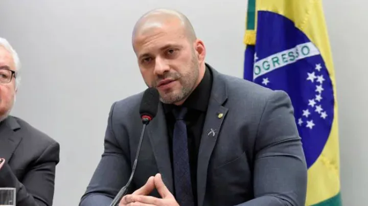 Deputado foi preso na noite da última terça-feira (16)