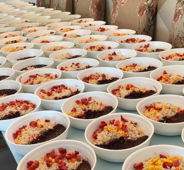 Imagem ilustrativa da imagem Salão em Niterói faz campanha para doação de alimentos à ONGs