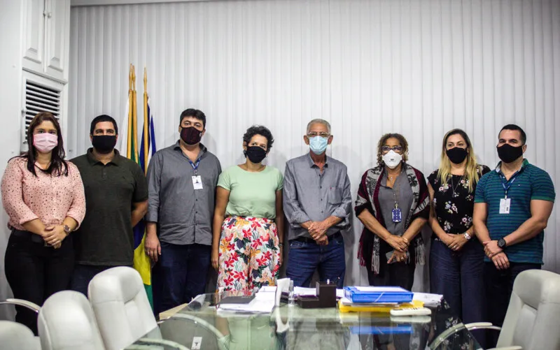 O modelo de gestão deve ser implementado por entidades da administração direta e indireta do Poder Executivo Federal