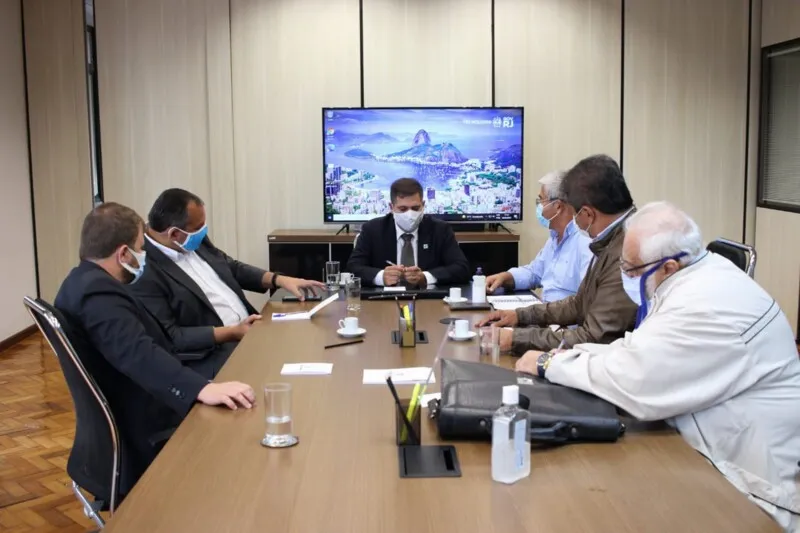 Reunião foi realizada nesta terça-feira