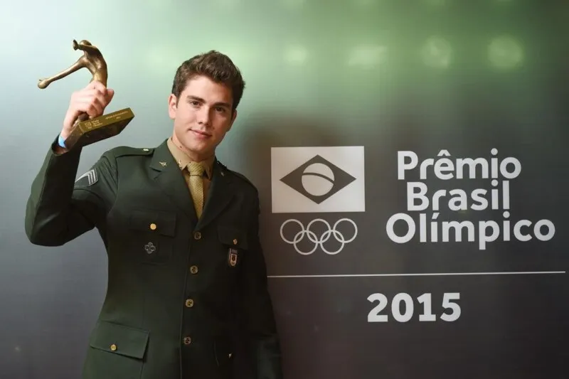 João Victor em premiação de 2015