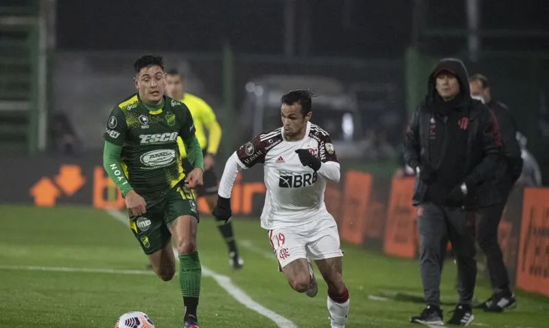 Michael marca gol da vitória do Flamengo na Libertadores