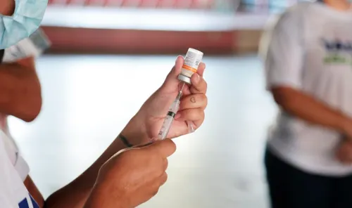 Desde o início da campanha, a cidade vacinou com a primeira dose 88.396 pessoas