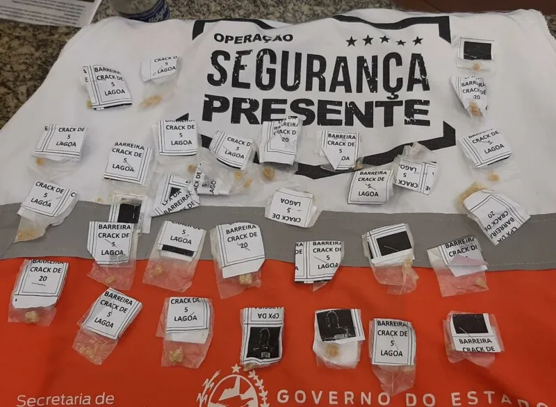 Homem estava com 32 pedras de crack 