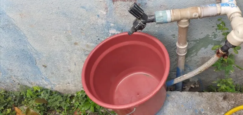 Os moradores alegam que estão sem água desde o dia 20 de janeiro