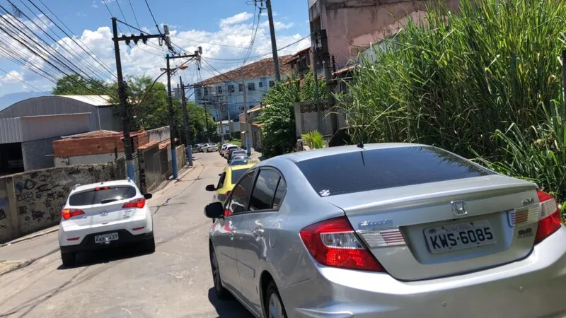 Filas de carros passavam dos 600 metros de extensão