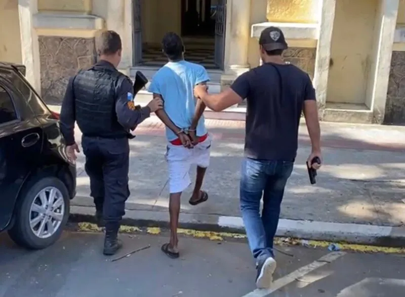 Preso em Niterói, ele já tinha anotações criminais por injúria e ameaça