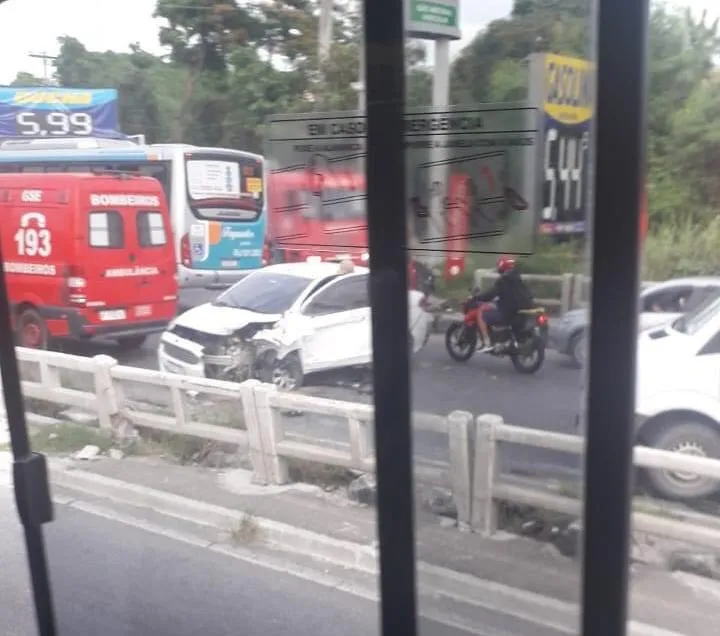 Há congestionamento na região