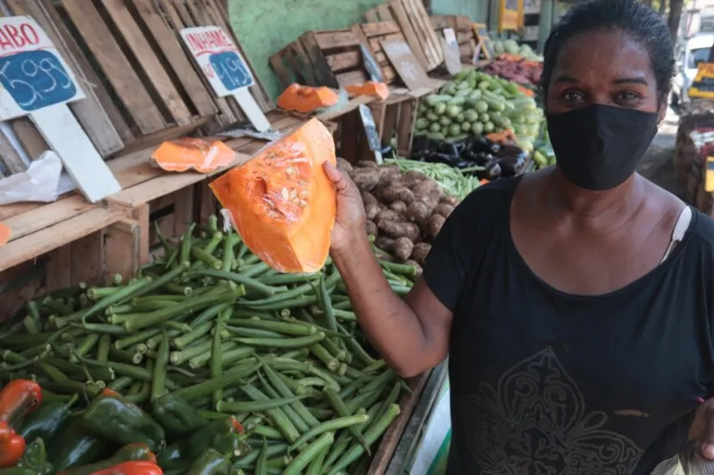 Sandra comenta sobre a diferença nos preços dos produtos agora e antes da pandemia