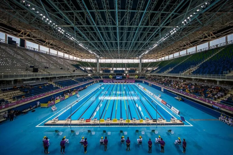 A piscina é de uma marca italiana líder no setor de natação e reconhecida como uma das melhores no mercado europeu