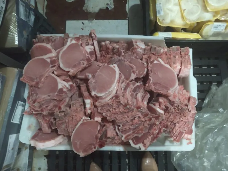 Fiscalização encontrou alimentos mal conservados e de aparência duvidosa