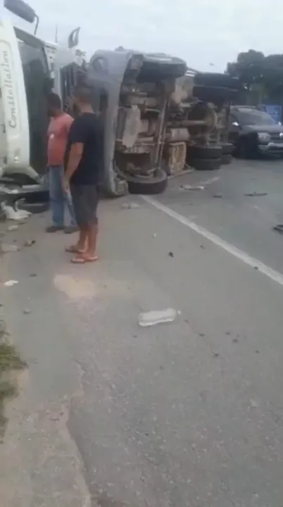 Trânsito ficou prejudicado no local