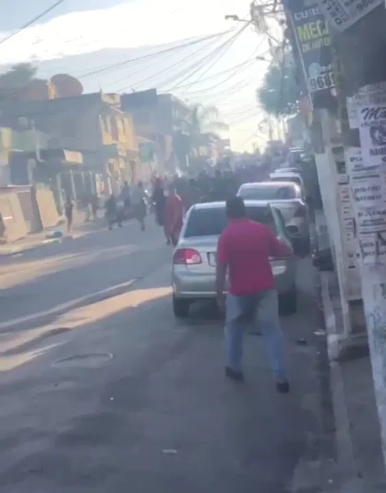 Confusão aconteceu na Rua Visconde de Itaúna