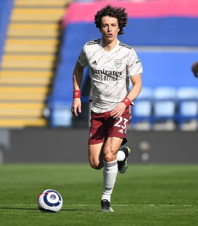 Zagueiro está no clube inglês desde 2019