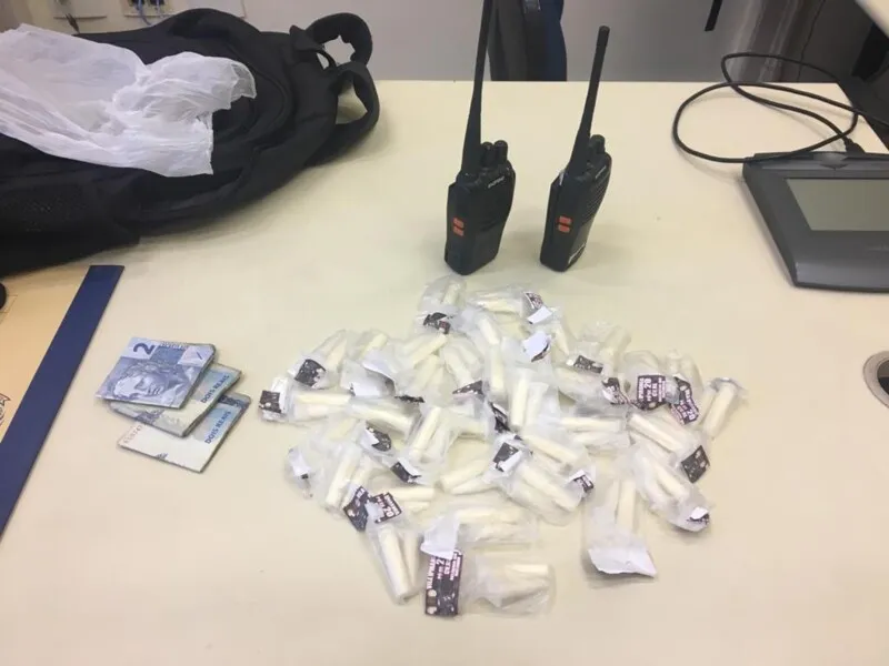 Material foi levado à delegacia do Centro de Niterói