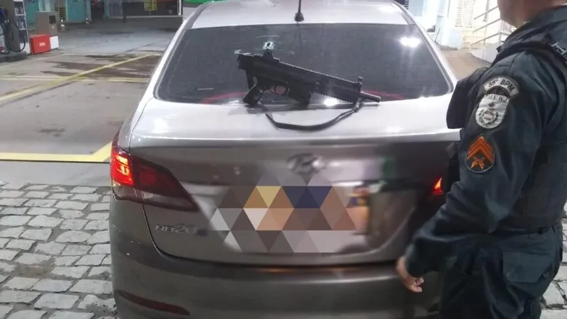 Imagem ilustrativa da imagem Polícia Militar apreende menores com réplica de fuzil em Itaboraí