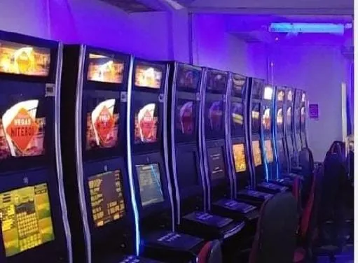 o local bingo clandestino estavam 11 apostadores e dois funcionários
