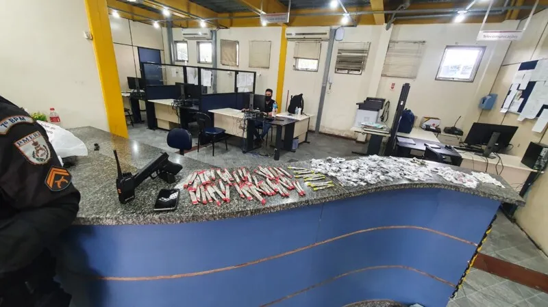 A ocorrência foi registrada na 73ª DP (Neves)