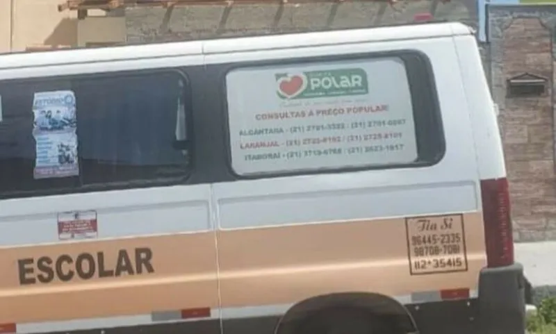 A van do transporte escolar roubada